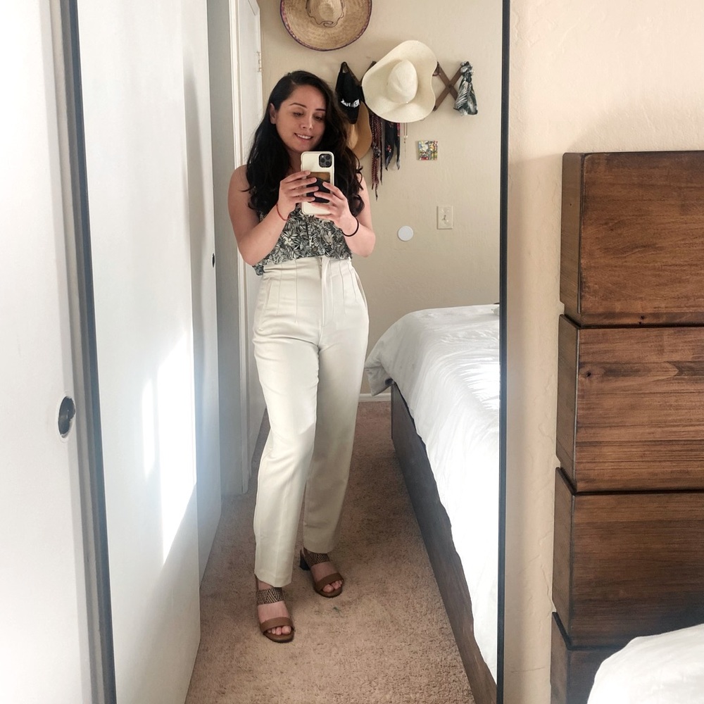 Zara Pants Size Small Cute fit and for many occasions